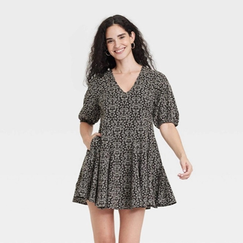 Universal Thread Black and White Floral Mini Dress